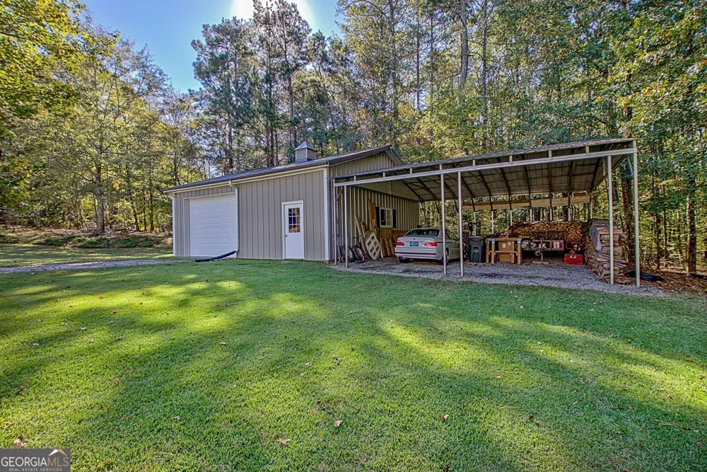 1040 Bob Smith RD Sharpsburg, GA 30277