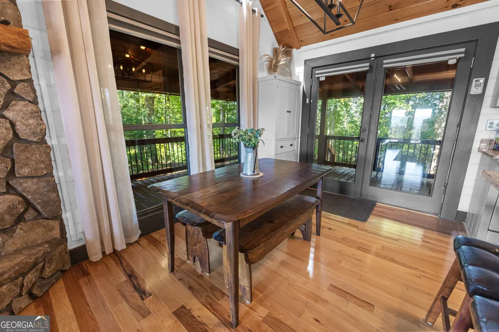 832 Scenic Mountain View RD Blue Ridge, GA 30513
