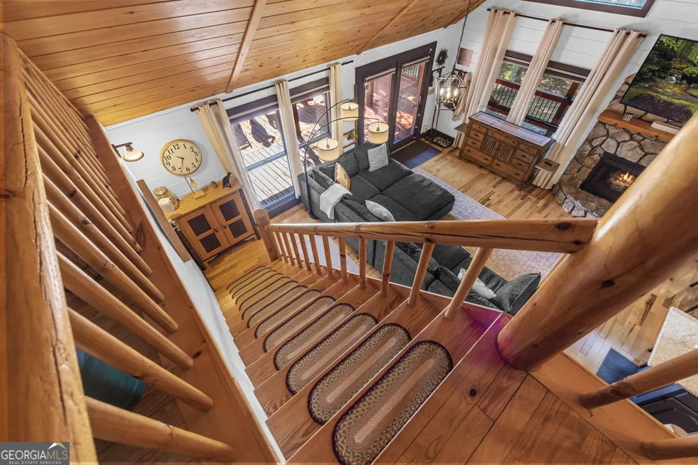 832 Scenic Mountain View RD Blue Ridge, GA 30513