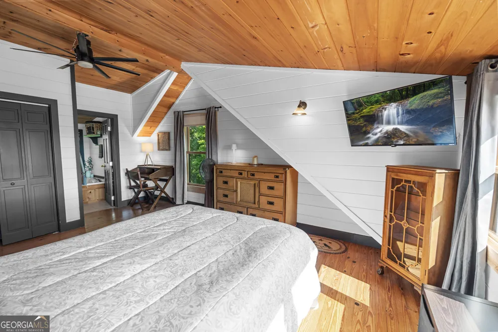 832 Scenic Mountain View RD Blue Ridge, GA 30513