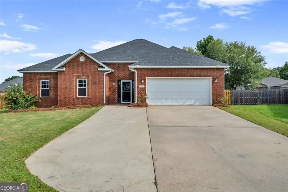 109 Ritz LN Perry, GA 31069