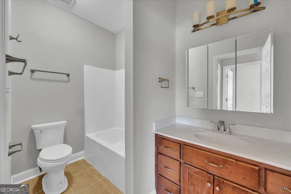 109 Ritz LN Perry, GA 31069