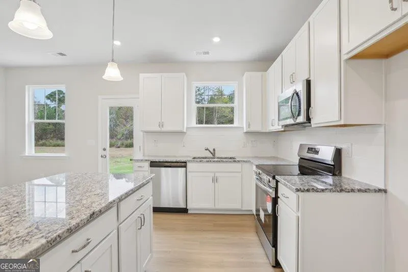 212 Antiquity CIR Perry, GA 31069
