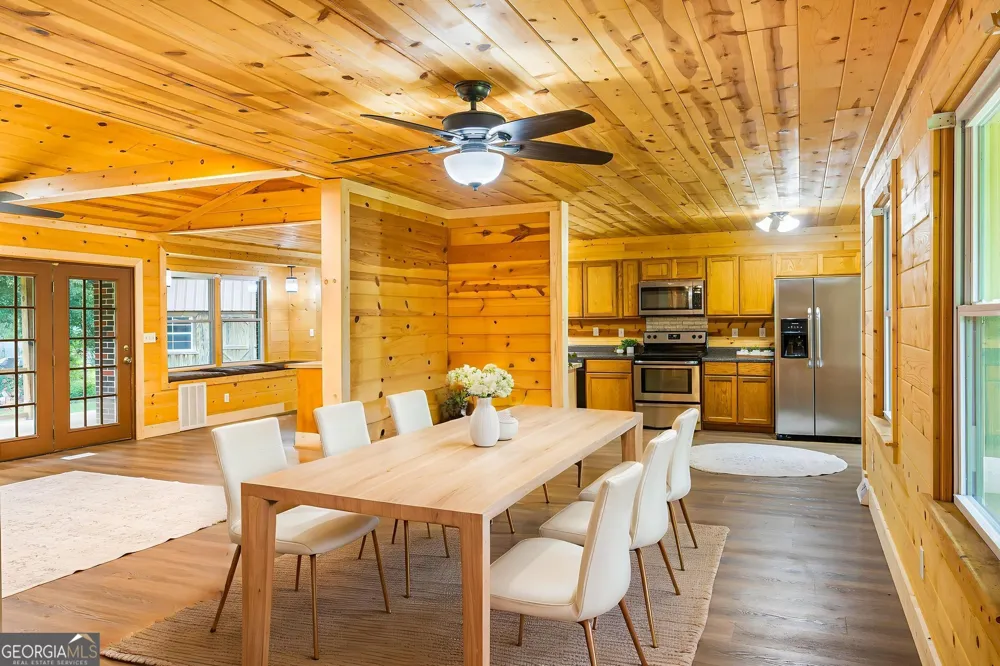134 Ellen Hand CIR Cedartown, GA 30125