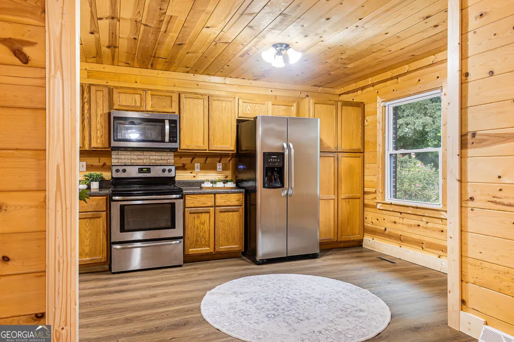 134 Ellen Hand CIR Cedartown, GA 30125