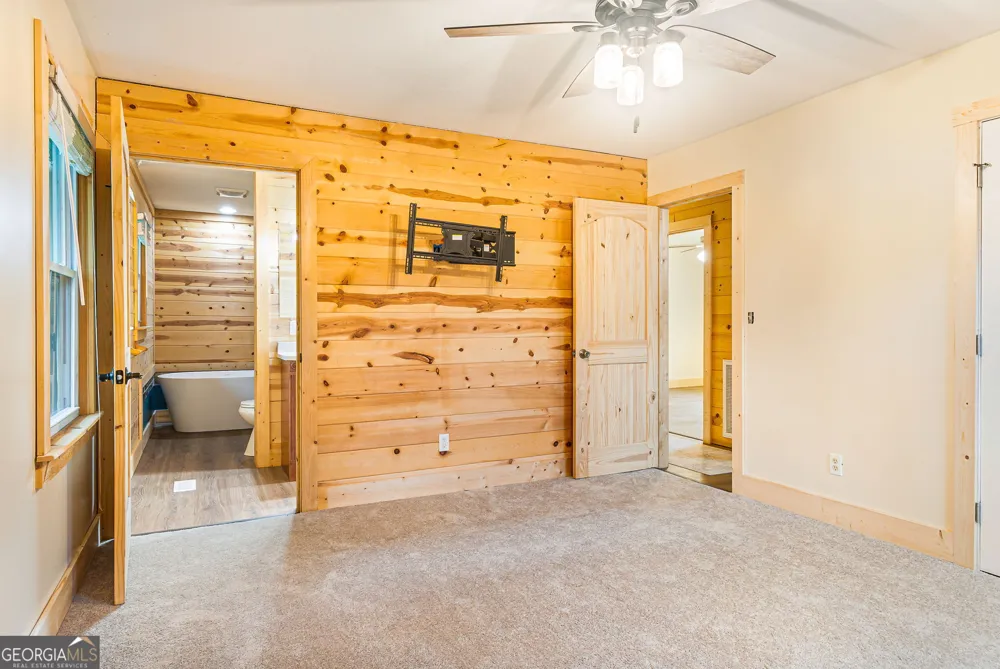 134 Ellen Hand CIR Cedartown, GA 30125