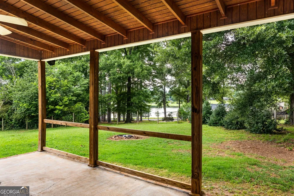134 Ellen Hand CIR Cedartown, GA 30125