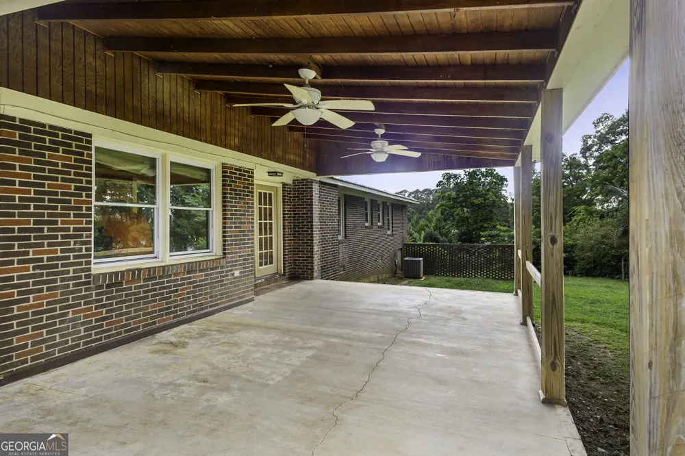 134 Ellen Hand CIR Cedartown, GA 30125