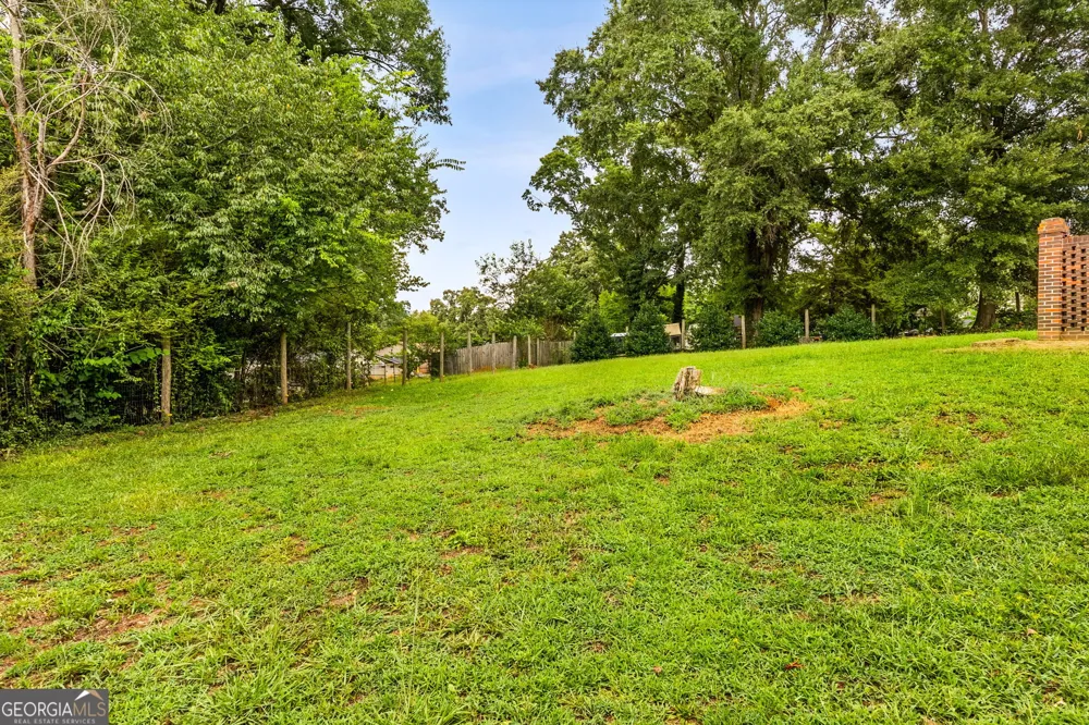 134 Ellen Hand CIR Cedartown, GA 30125