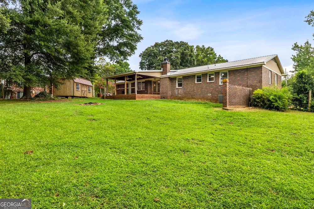 134 Ellen Hand CIR Cedartown, GA 30125