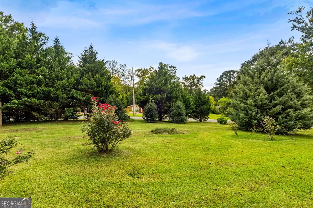 134 Ellen Hand CIR Cedartown, GA 30125