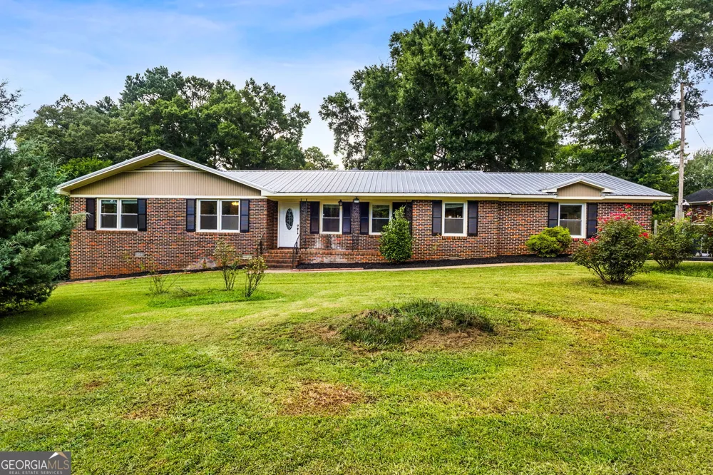 134 Ellen Hand CIR Cedartown, GA 30125