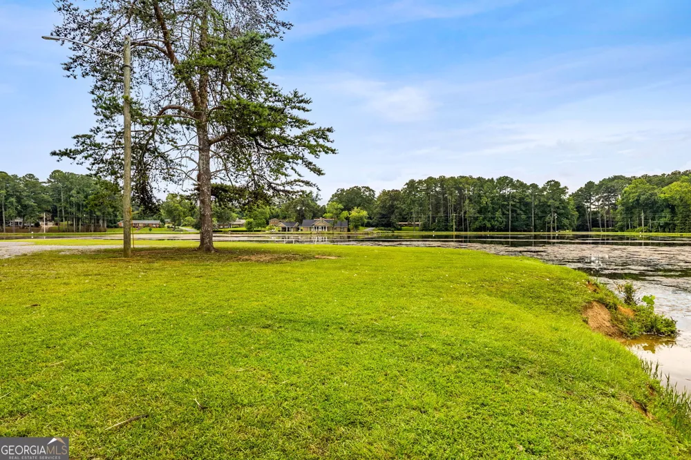 134 Ellen Hand CIR Cedartown, GA 30125