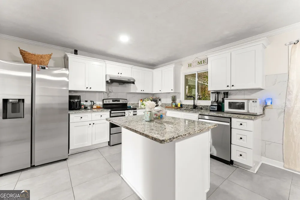 4548 Holiday Heights DR Oakwood, GA 30566