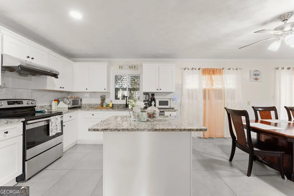 4548 Holiday Heights DR Oakwood, GA 30566