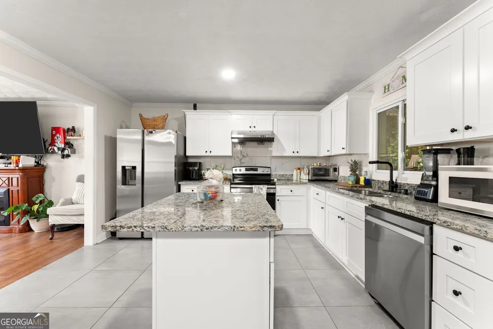 4548 Holiday Heights DR Oakwood, GA 30566