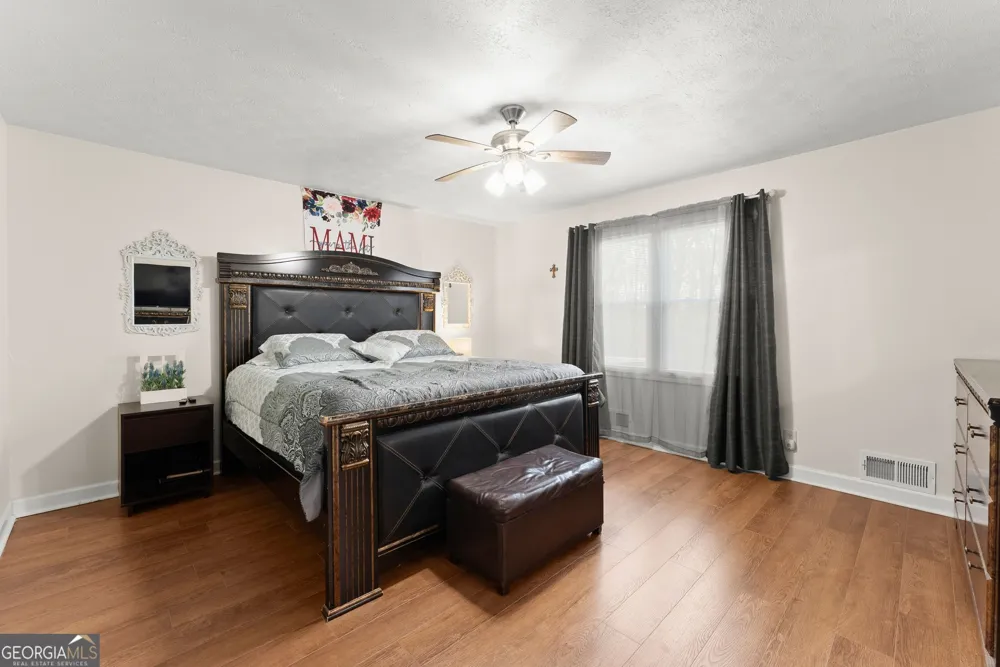 4548 Holiday Heights DR Oakwood, GA 30566
