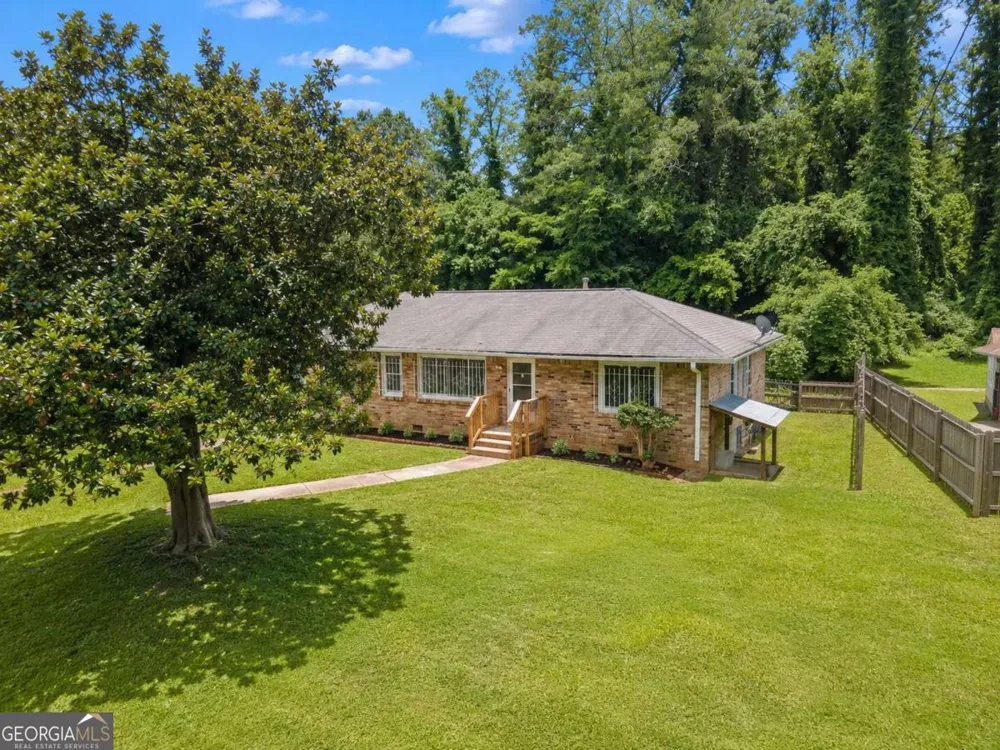 1189 Rockcut RD Forest Park, GA 30297