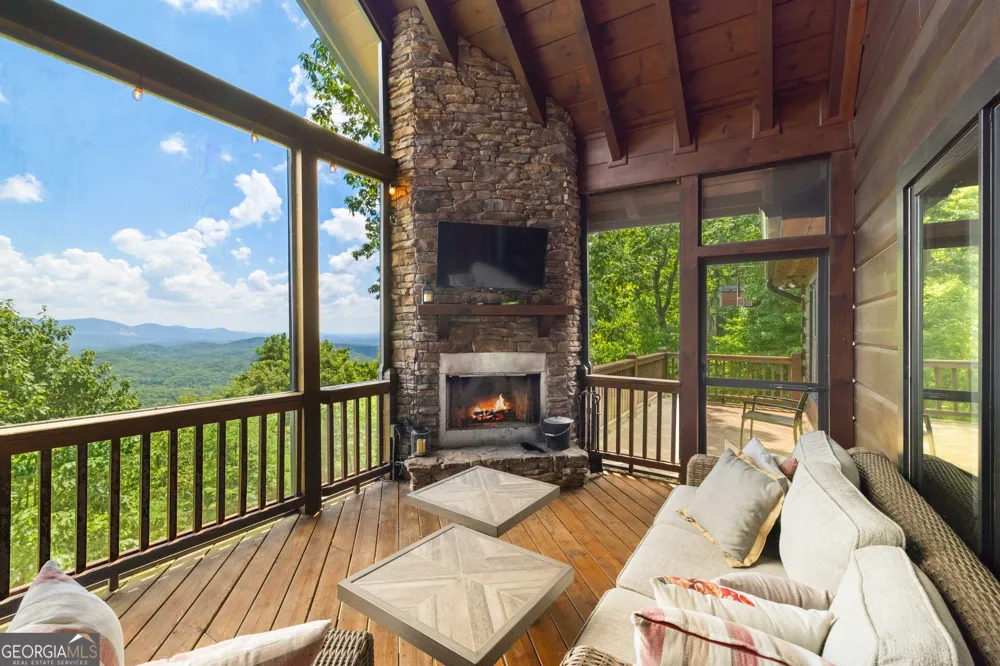 157 Misty Mountain LN Blue Ridge, GA 30513