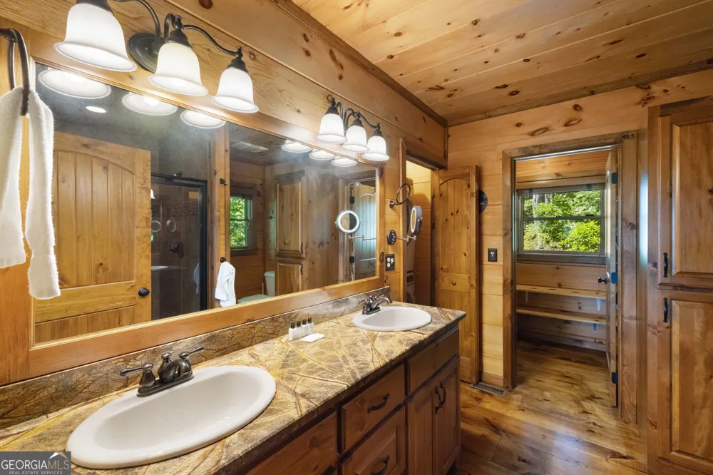157 Misty Mountain LN Blue Ridge, GA 30513