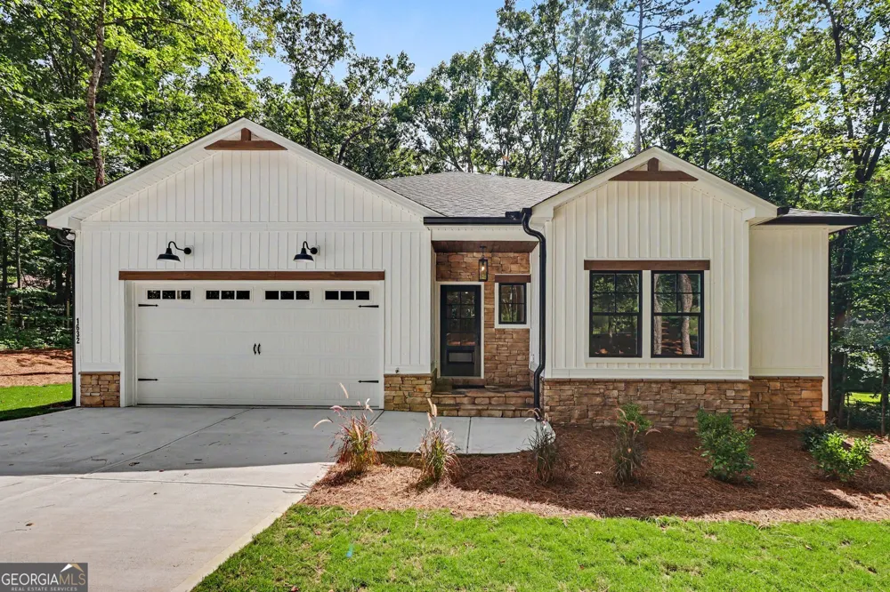 1632 McClung RD Hiram, GA 30141
