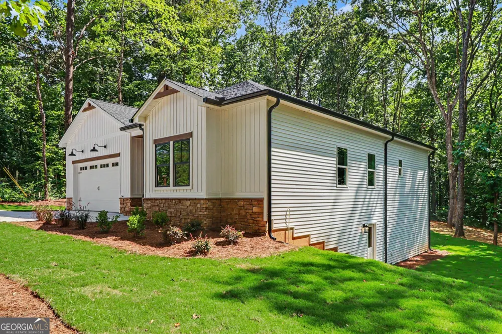 1632 McClung RD Hiram, GA 30141