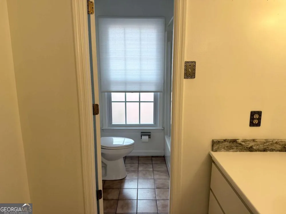 3033 Riviera DR NW Conyers, GA 30012