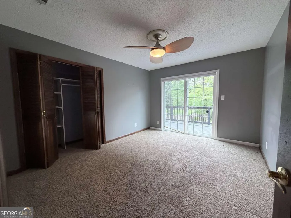 3033 Riviera DR NW Conyers, GA 30012