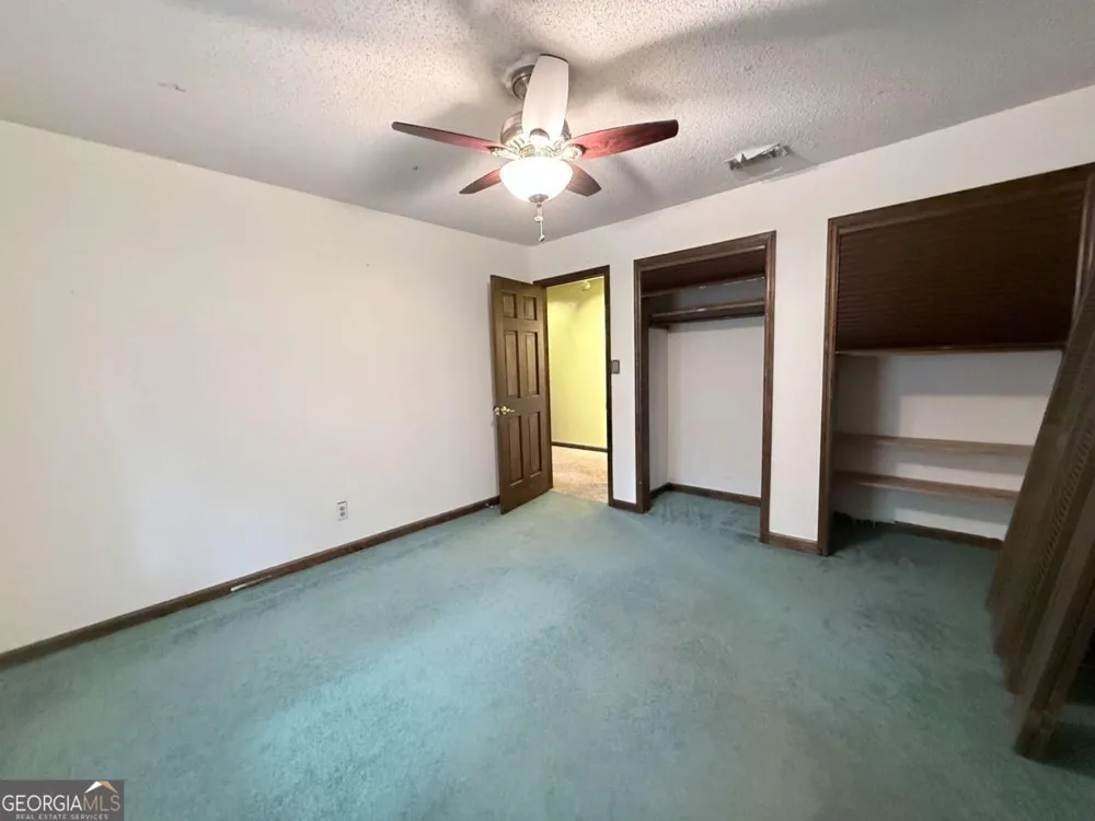 3033 Riviera DR NW Conyers, GA 30012