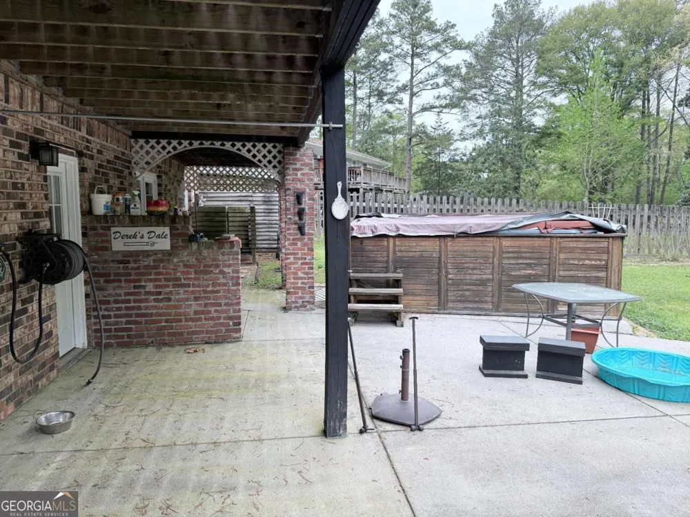 3033 Riviera DR NW Conyers, GA 30012