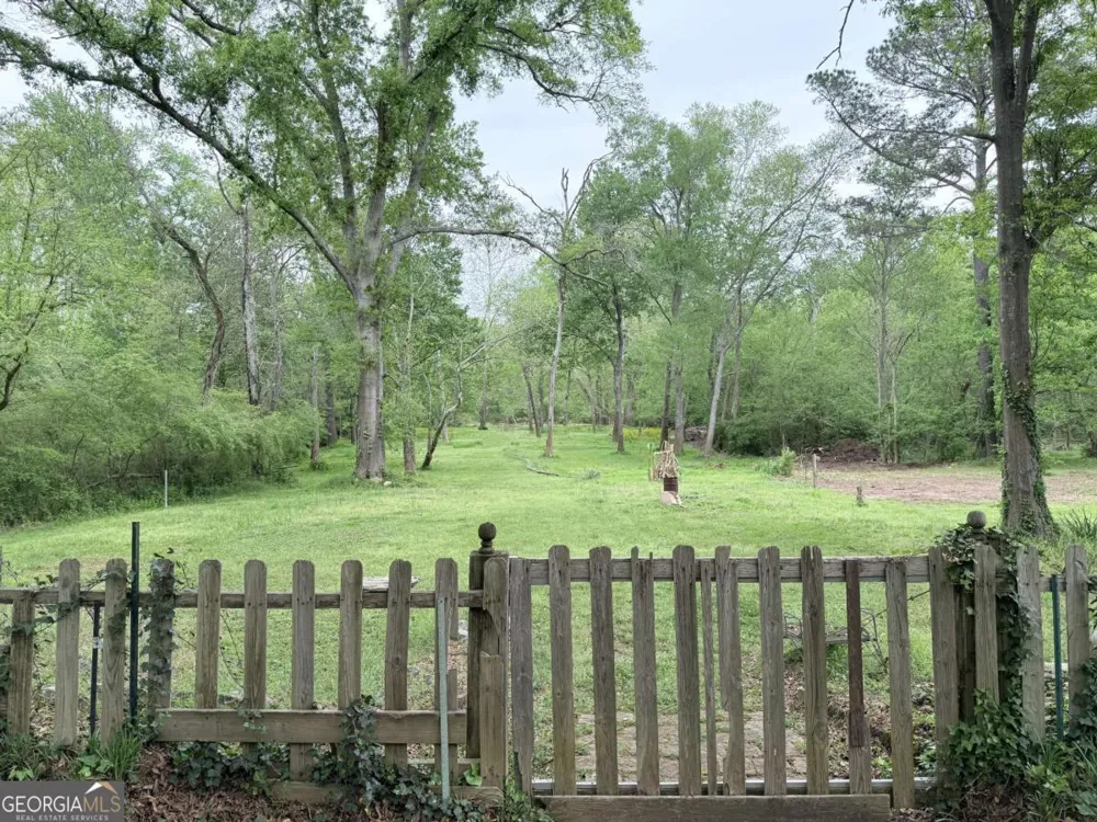 3033 Riviera DR NW Conyers, GA 30012