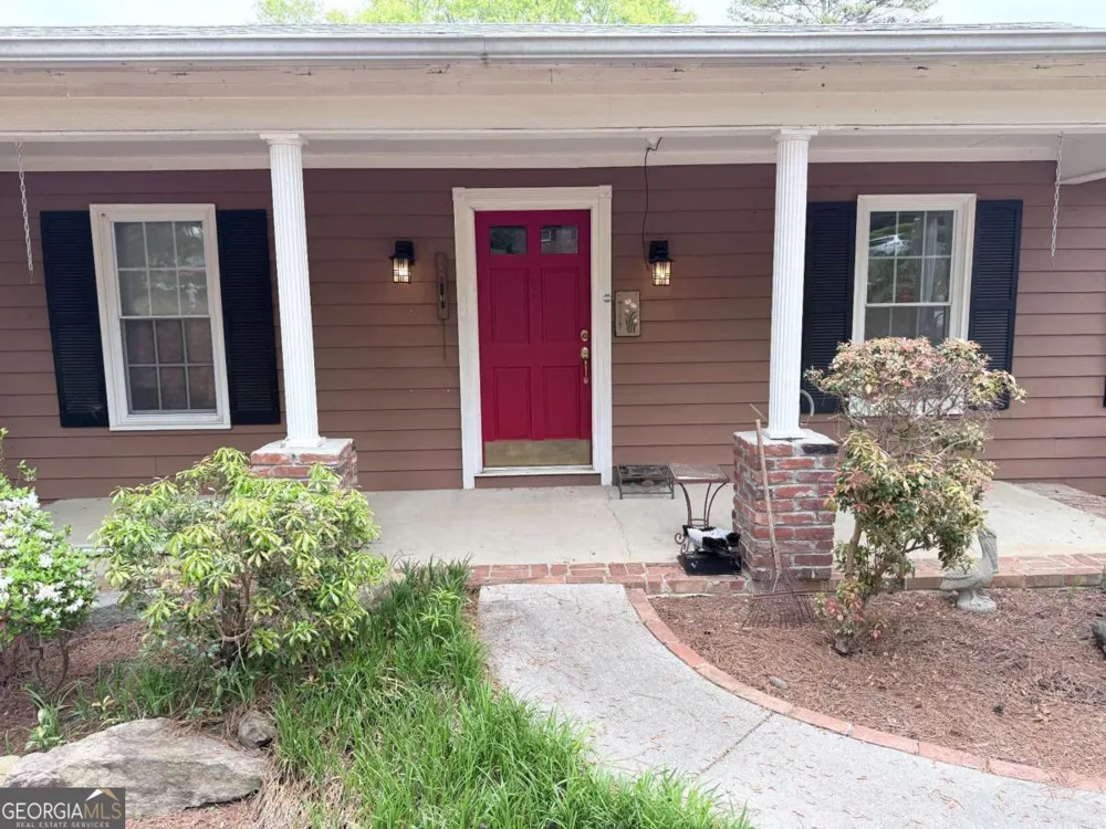 3033 Riviera DR NW Conyers, GA 30012