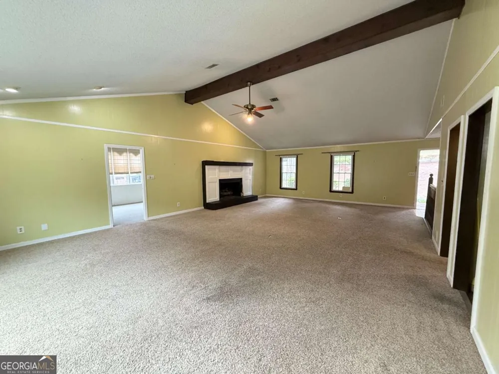 3033 Riviera DR NW Conyers, GA 30012