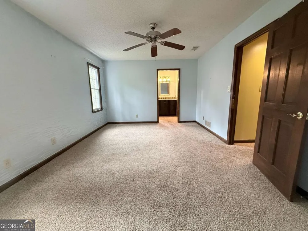 3033 Riviera DR NW Conyers, GA 30012