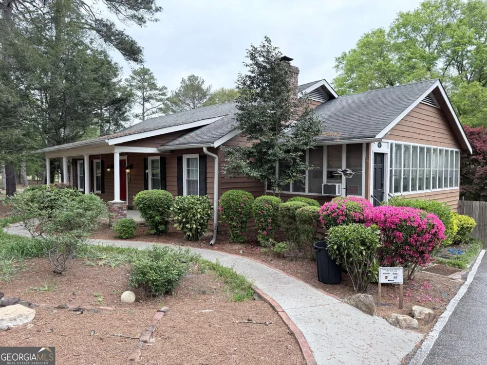 3033 Riviera DR NW Conyers, GA 30012