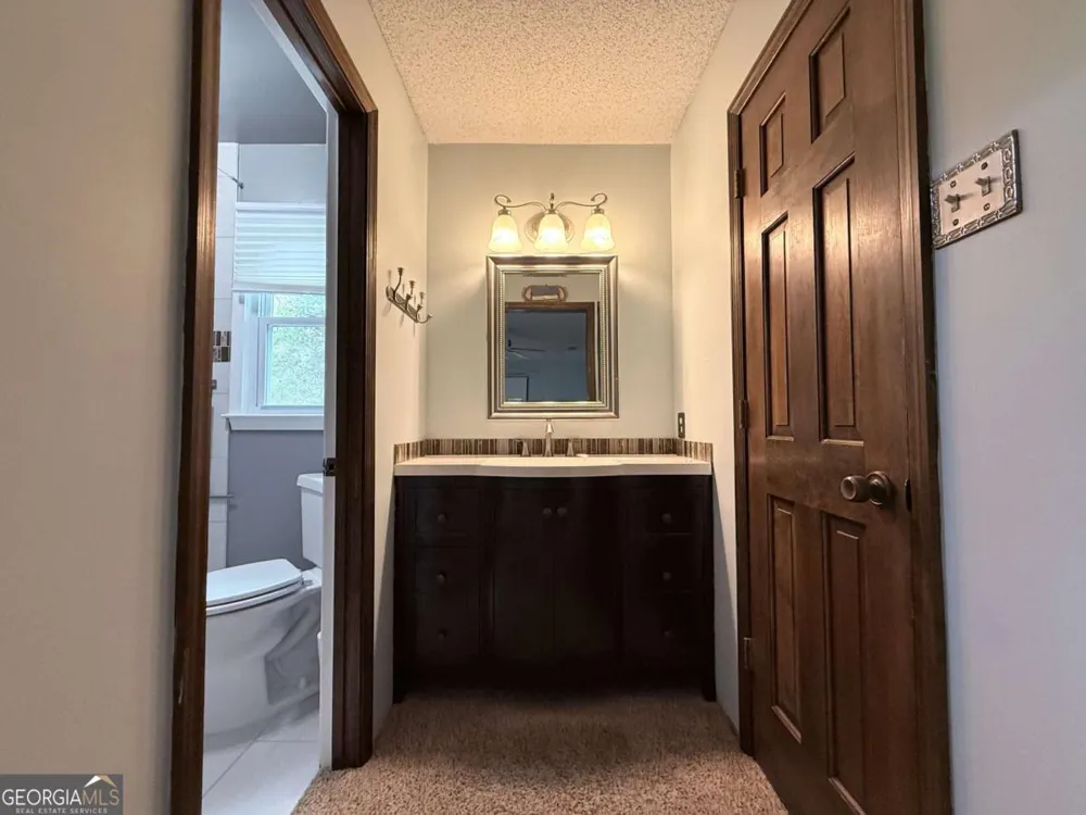 3033 Riviera DR NW Conyers, GA 30012
