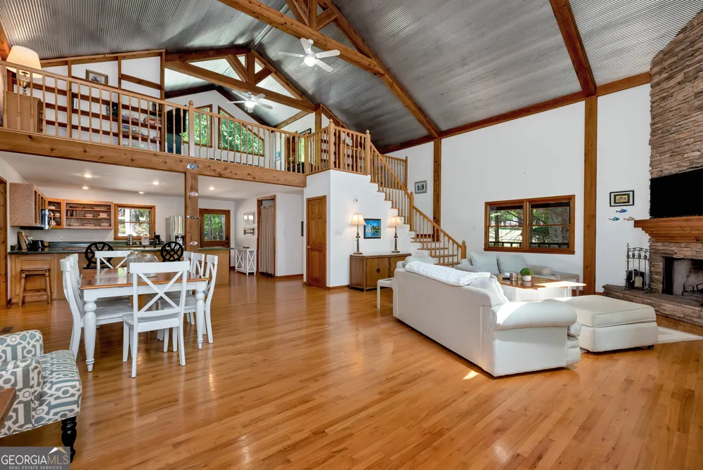 142 Hugh Dorsey RD Hartwell, GA 30643