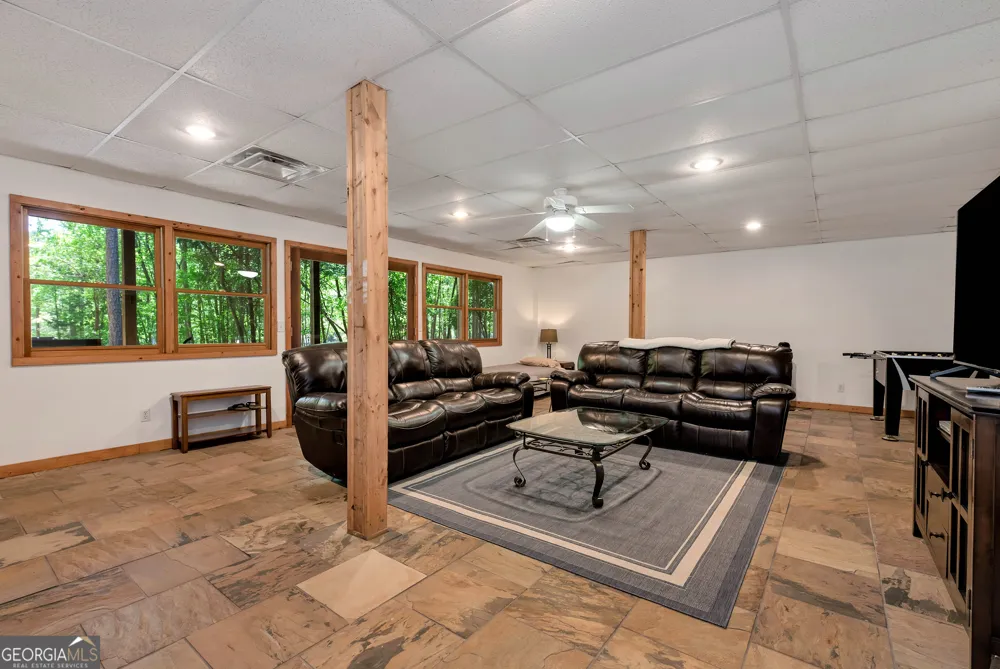 142 Hugh Dorsey RD Hartwell, GA 30643