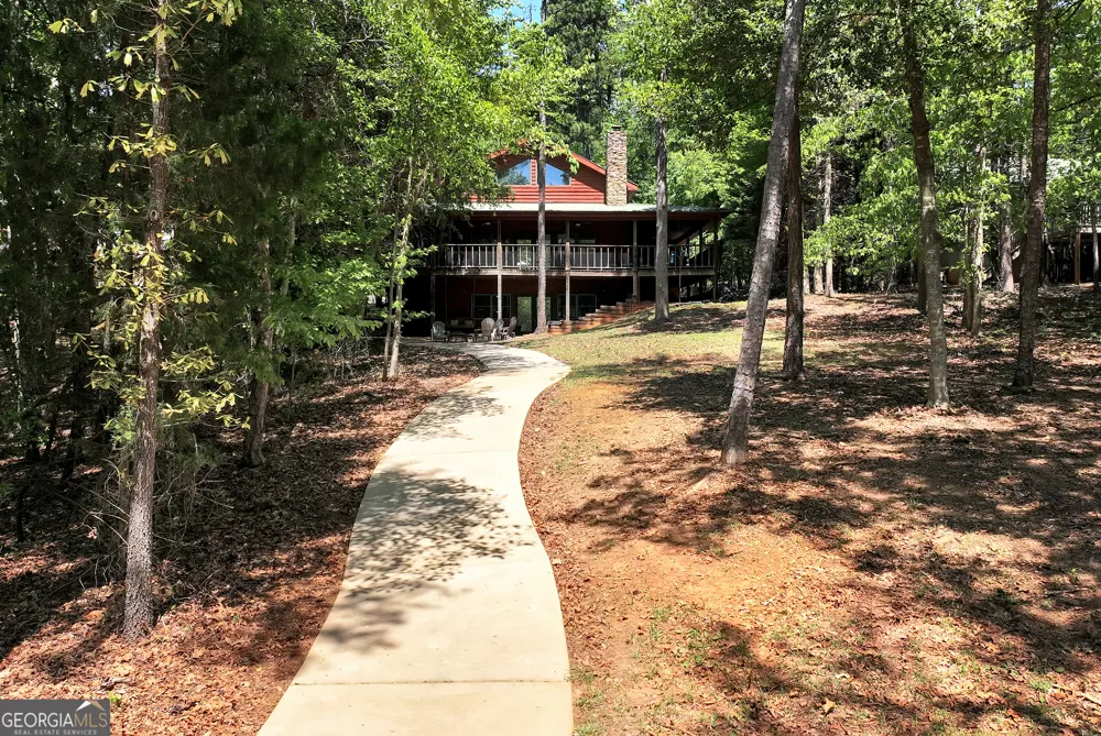 142 Hugh Dorsey RD Hartwell, GA 30643