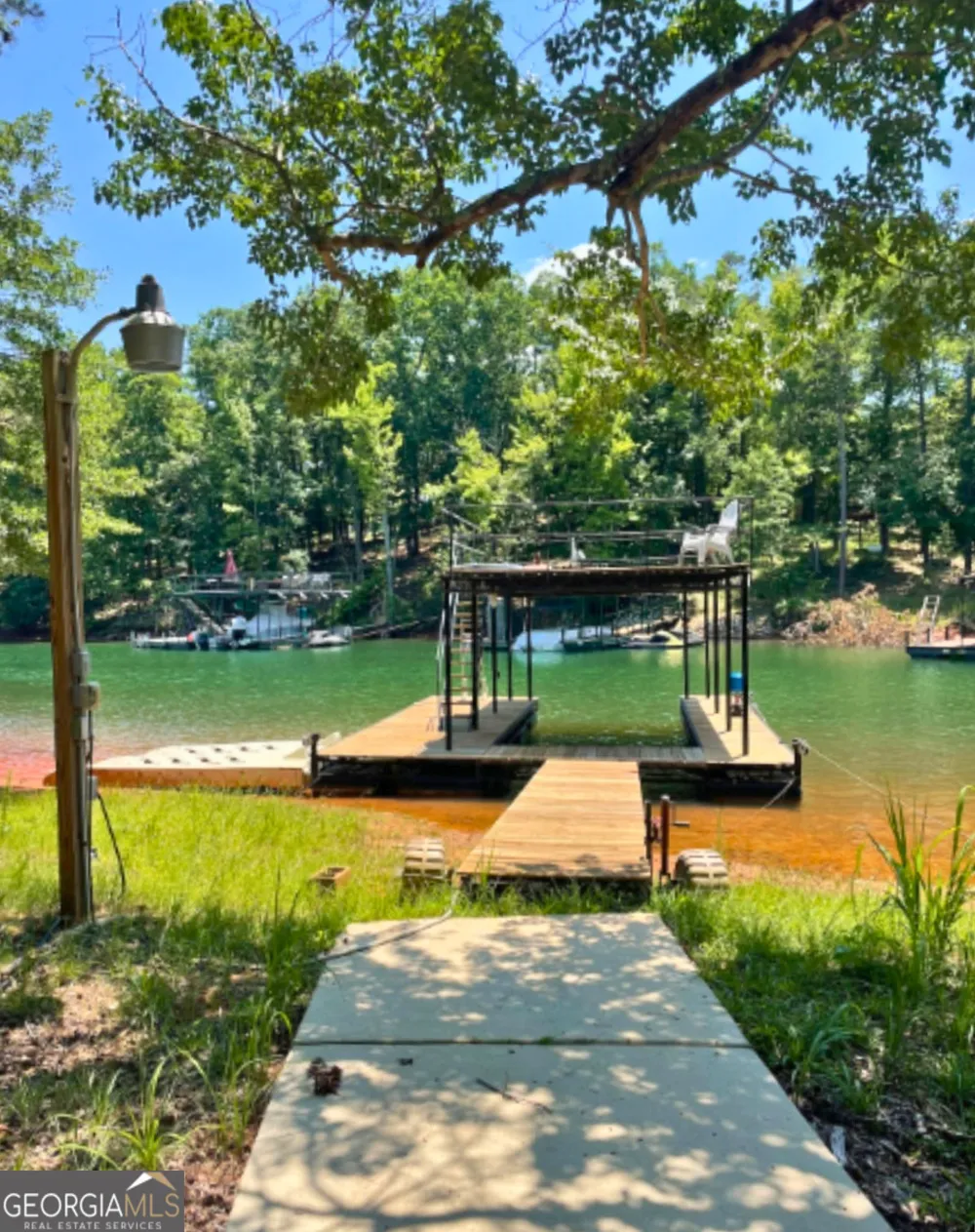 142 Hugh Dorsey RD Hartwell, GA 30643