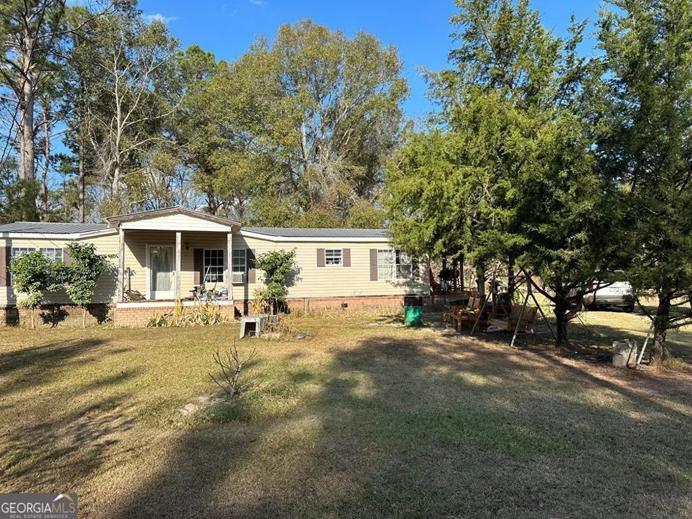 686 Victory CIR Lyons, GA 30436