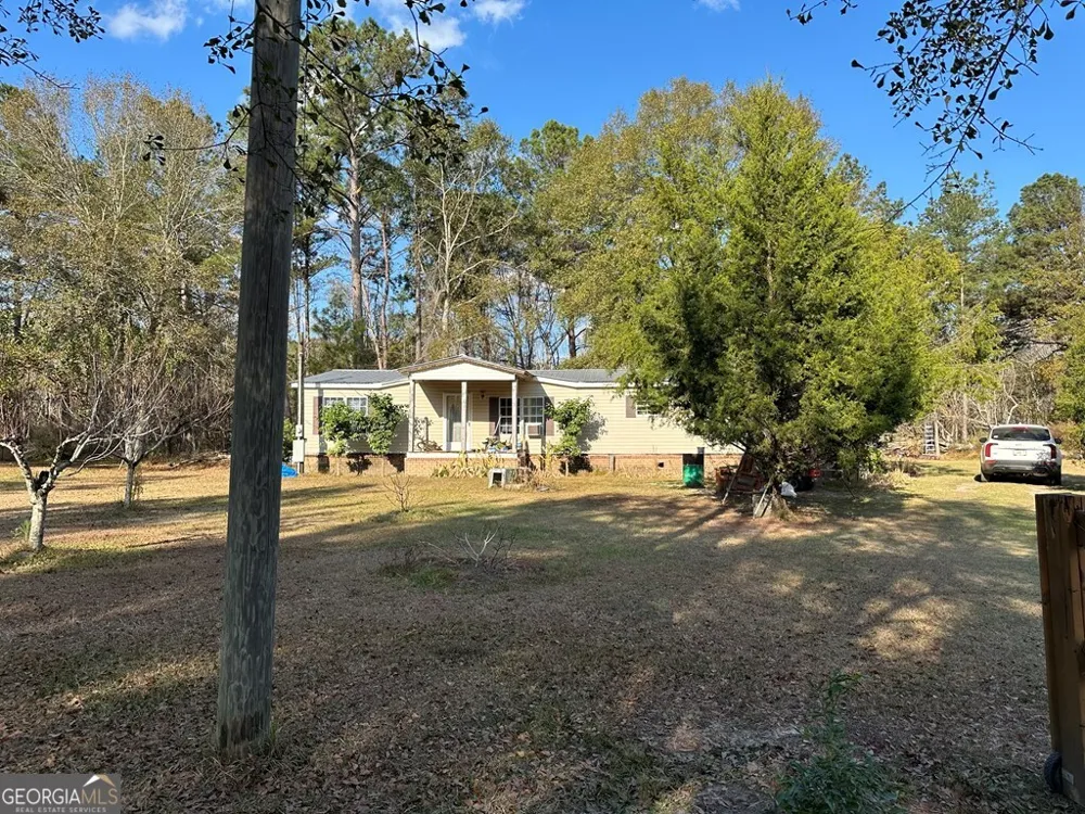 686 Victory CIR Lyons, GA 30436