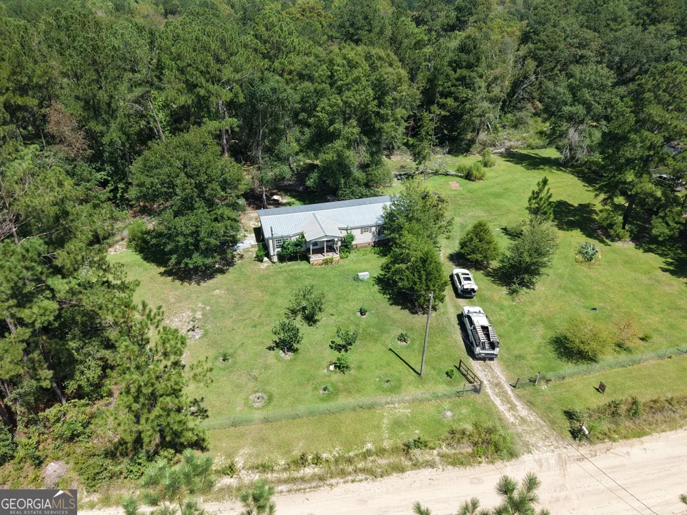 686 Victory CIR Lyons, GA 30436
