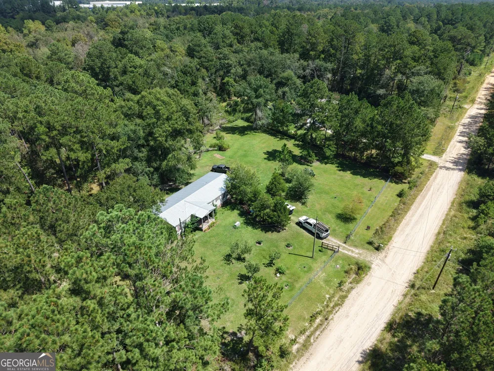 686 Victory CIR Lyons, GA 30436