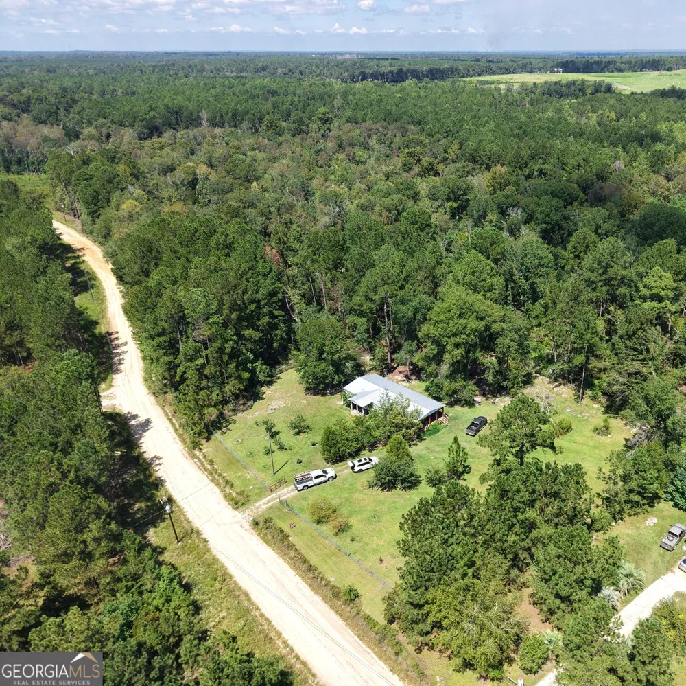 686 Victory CIR Lyons, GA 30436