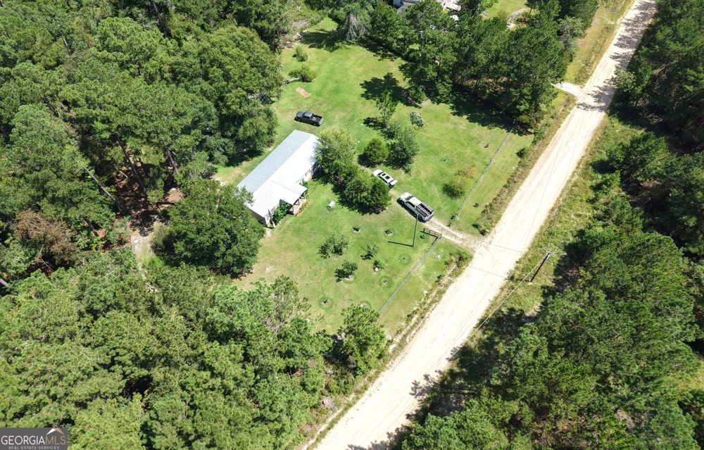 686 Victory CIR Lyons, GA 30436