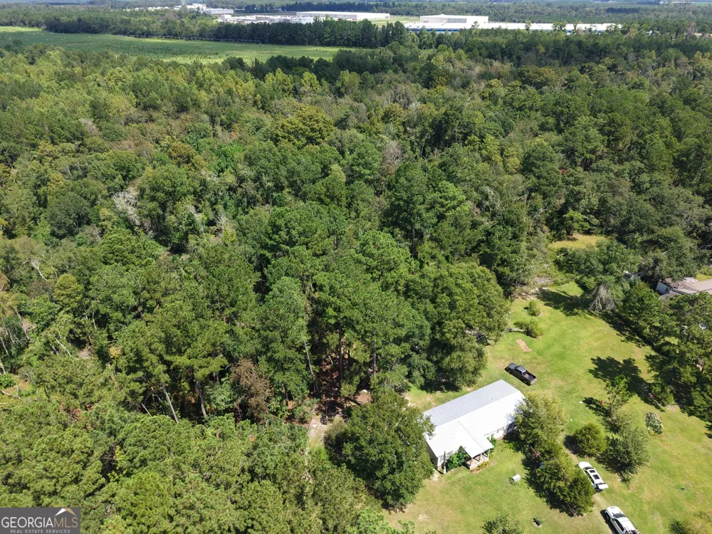 686 Victory CIR Lyons, GA 30436