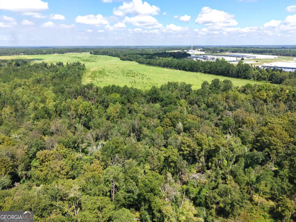 686 Victory CIR Lyons, GA 30436
