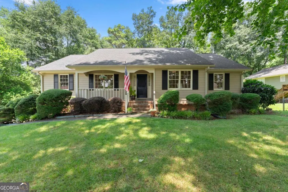 1155 Lakeridge CT Grayson, GA 30017