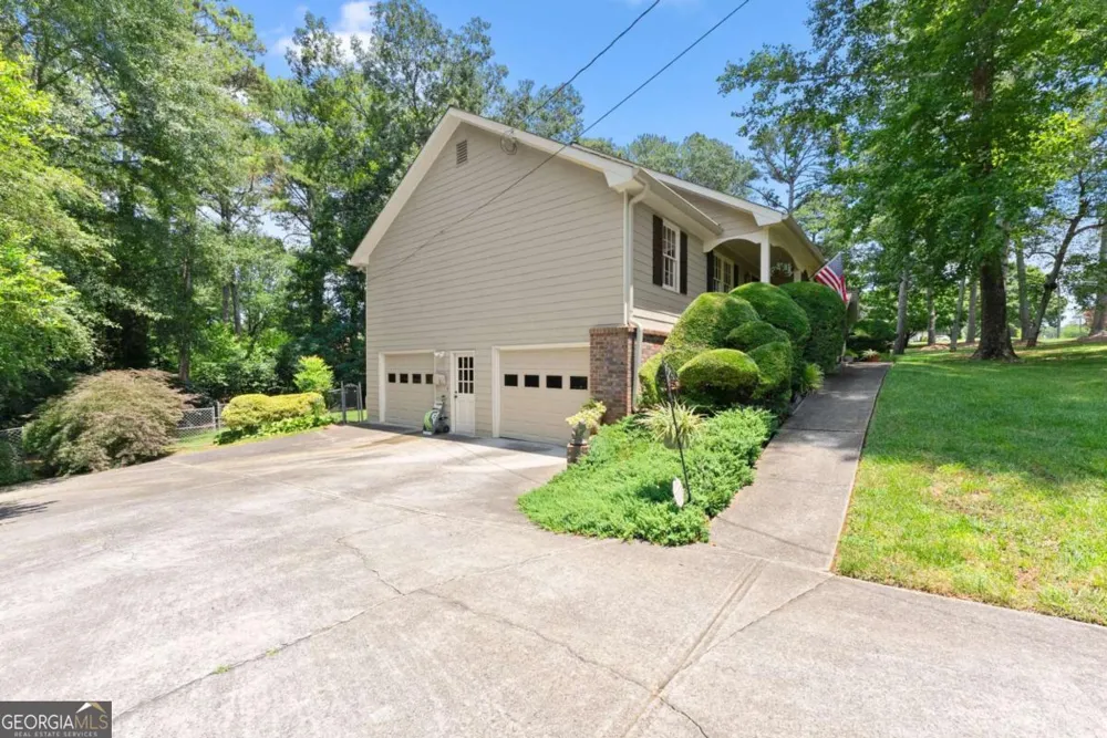 1155 Lakeridge CT Grayson, GA 30017